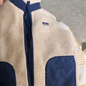 Boy XXL Patagonia Sherpa vest